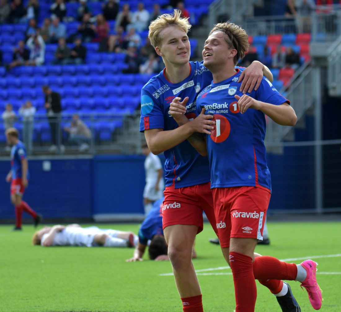 Einar Ness Maius Bustgaard Larsen.jpg